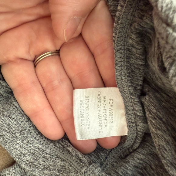 Sun Mountain Women's Gray Long Sleeve 1/4 Zip Pullover - Picture 6 of 8